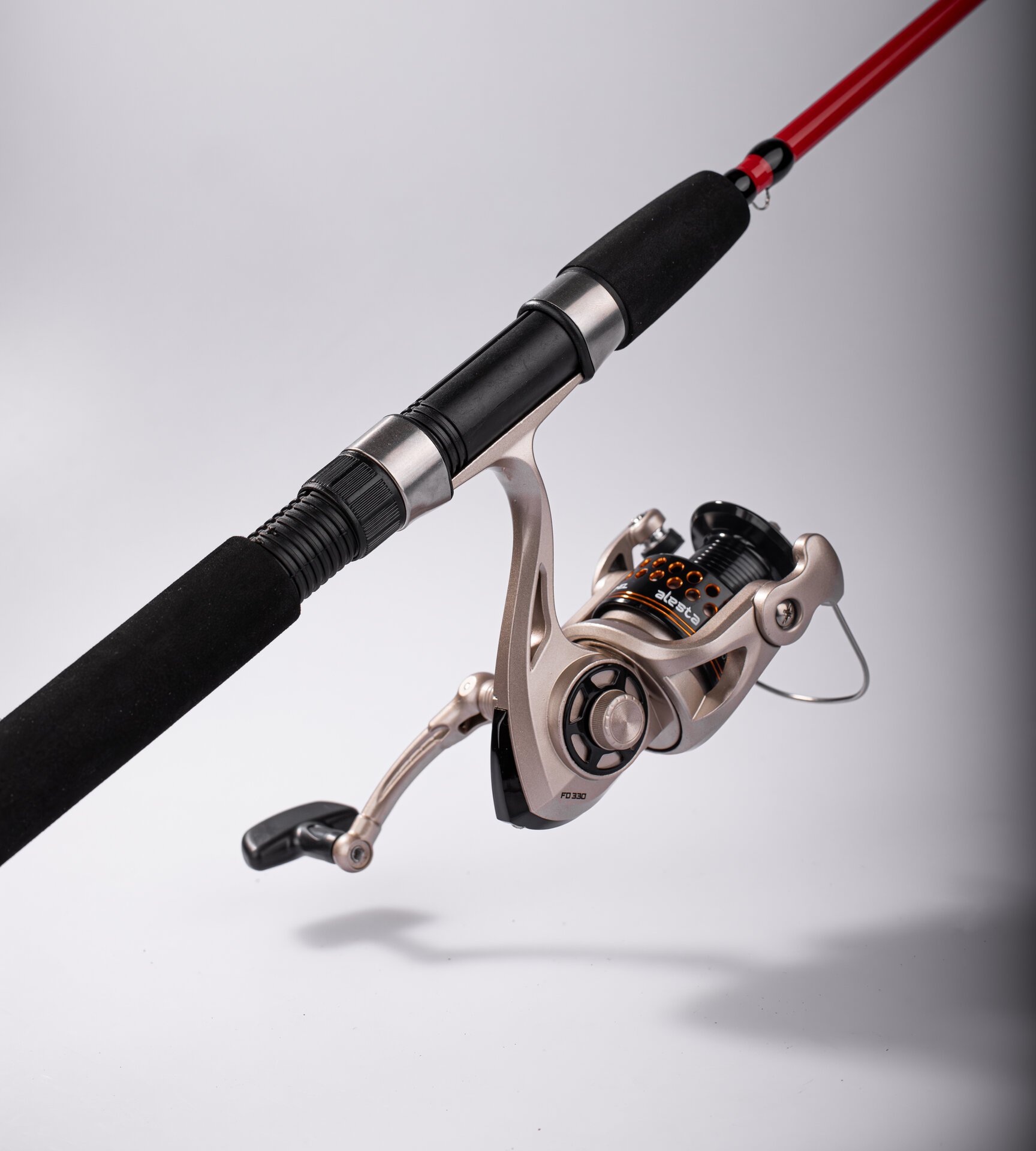 SPINNER 14 X5529 LRF 218 CM 1-14G 2P | SPINNER 14 | ALESTA
