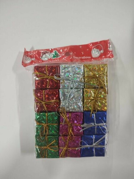 ENG126- HEDİYE KUTUSU 3 CM KARIŞIK 12'Lİ ENG126- HEDİYE KUTUSU 3 CM KARIŞIK 12'Lİ