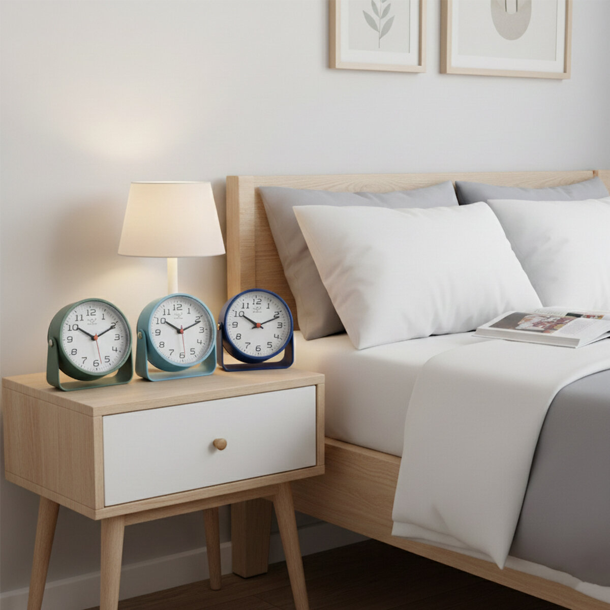 ALARM CLOCK BGC-8 GH-215 YUVARLAK MASA ÇALAR SAAT ( PALASTİK KASA & RENKLİ & STANDLI ) ( PİLLİ & IŞIKLI ) ( ÇAP: 9.5CM )*80